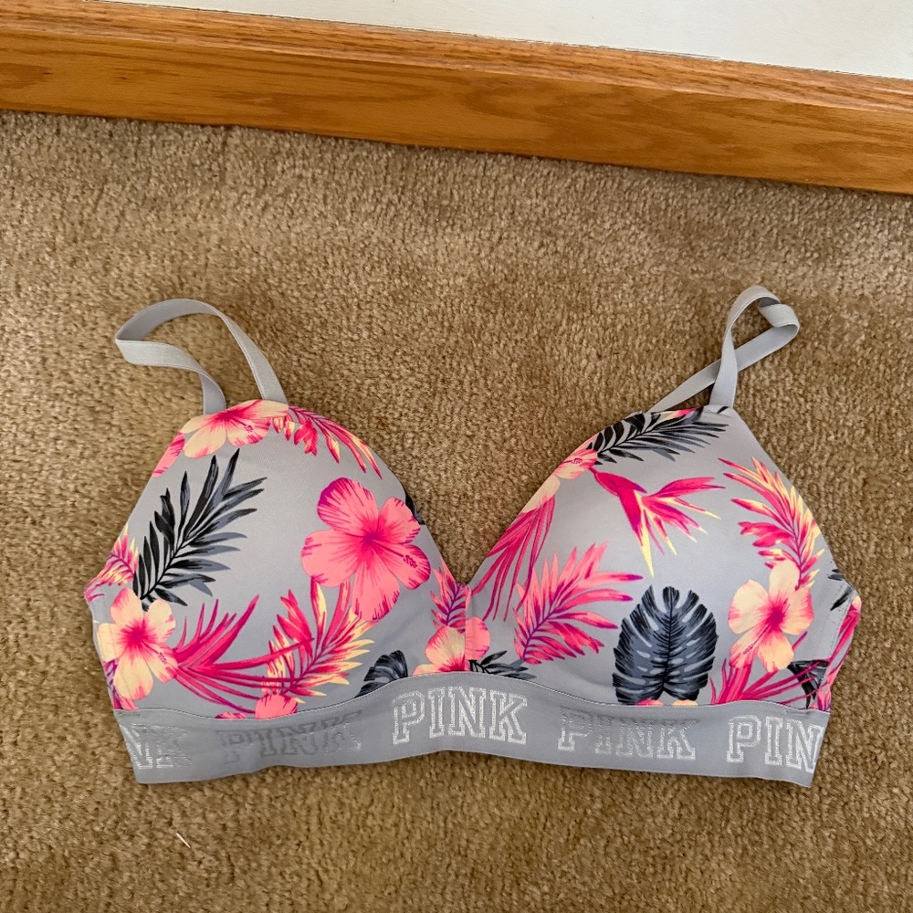 Victoria Secret PINK Wear Everywhere Wireless Lightly Lined Floral Bra